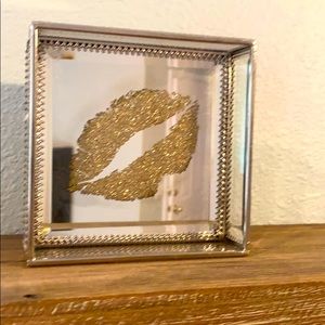 Kenzie Kiss 💋 Mirrored Accent Tray